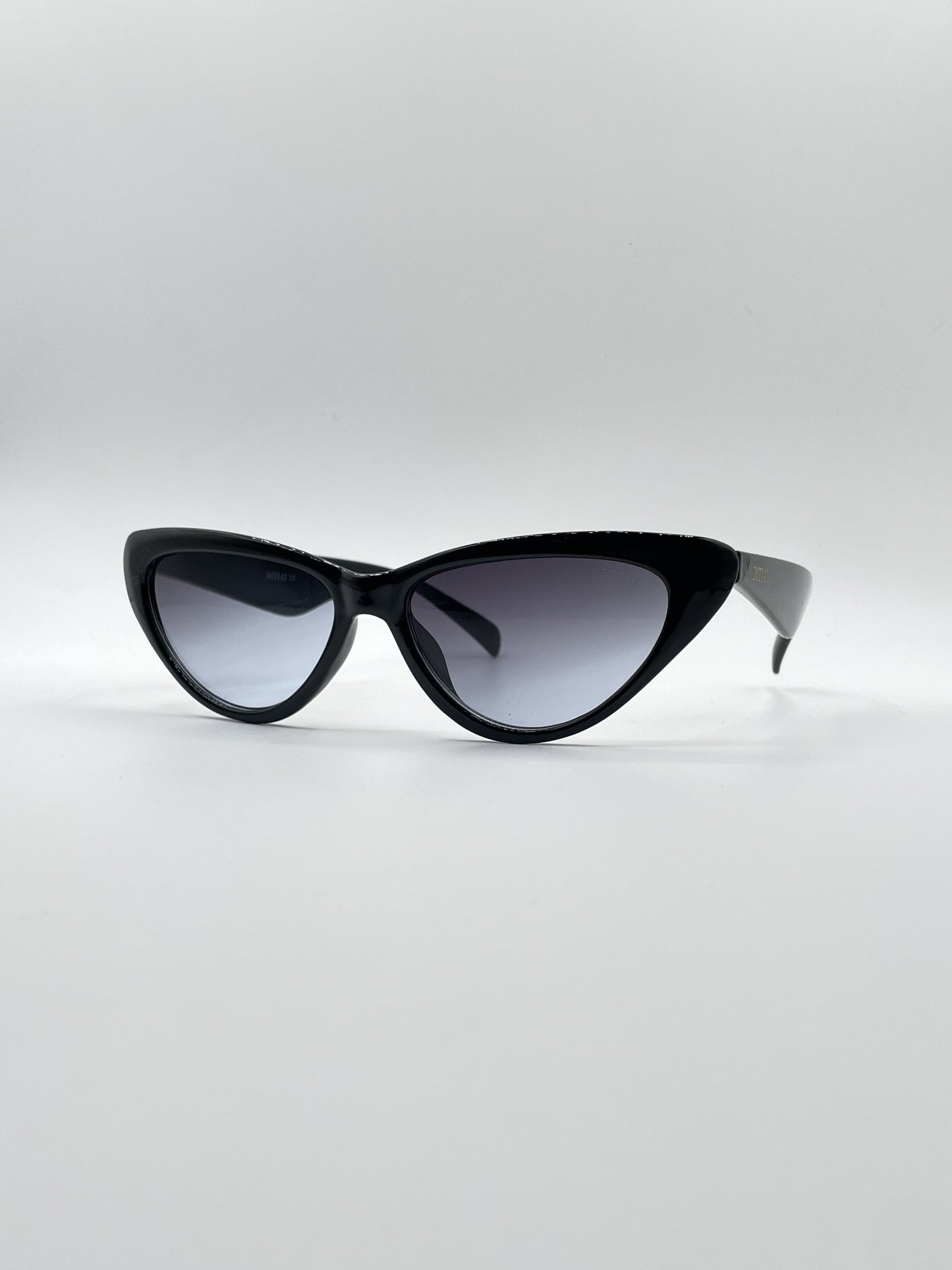 Cat Eye Black Frame Women's Sunglasses-090