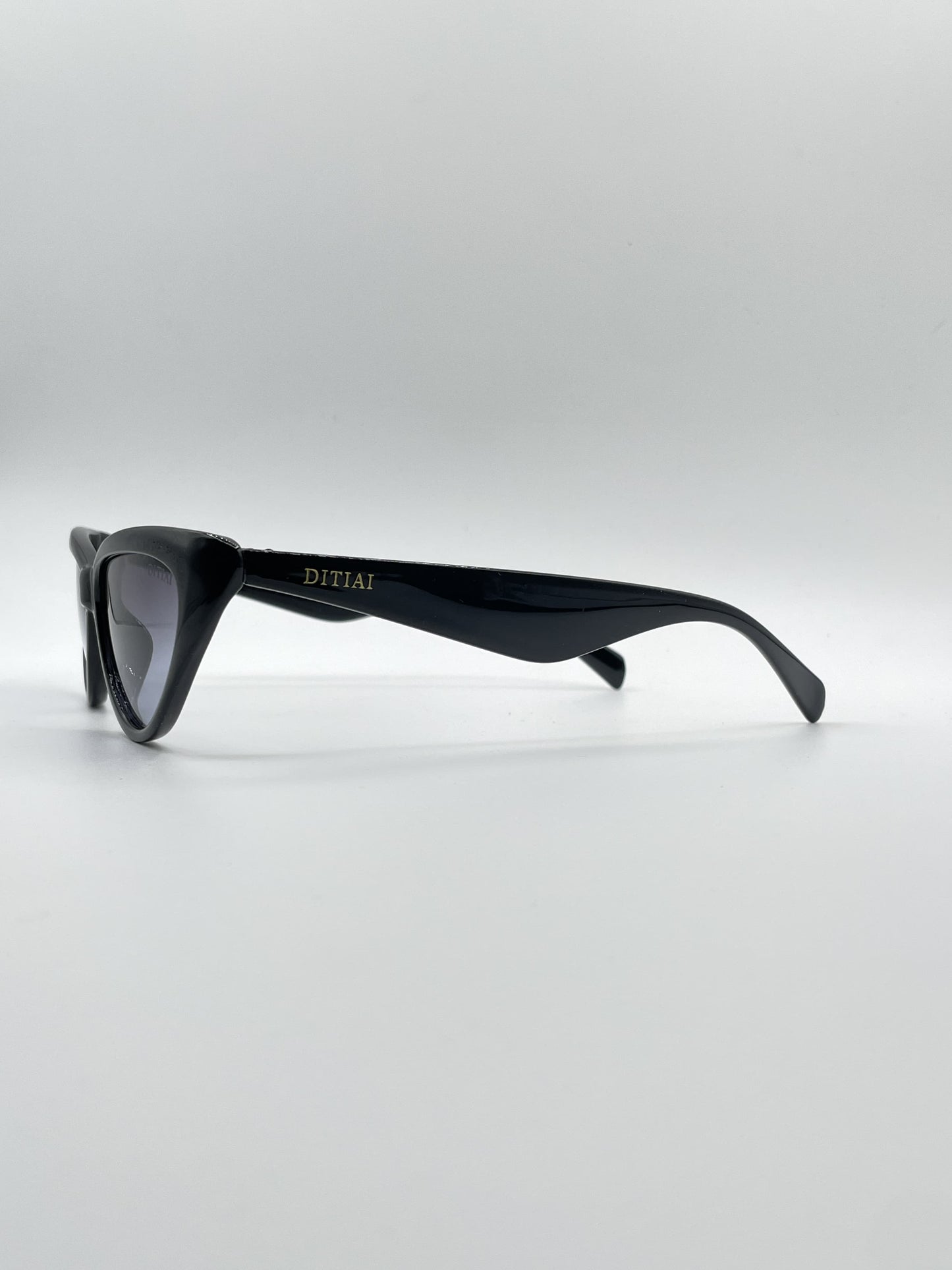 Cat Eye Black Frame Women's Sunglasses-090