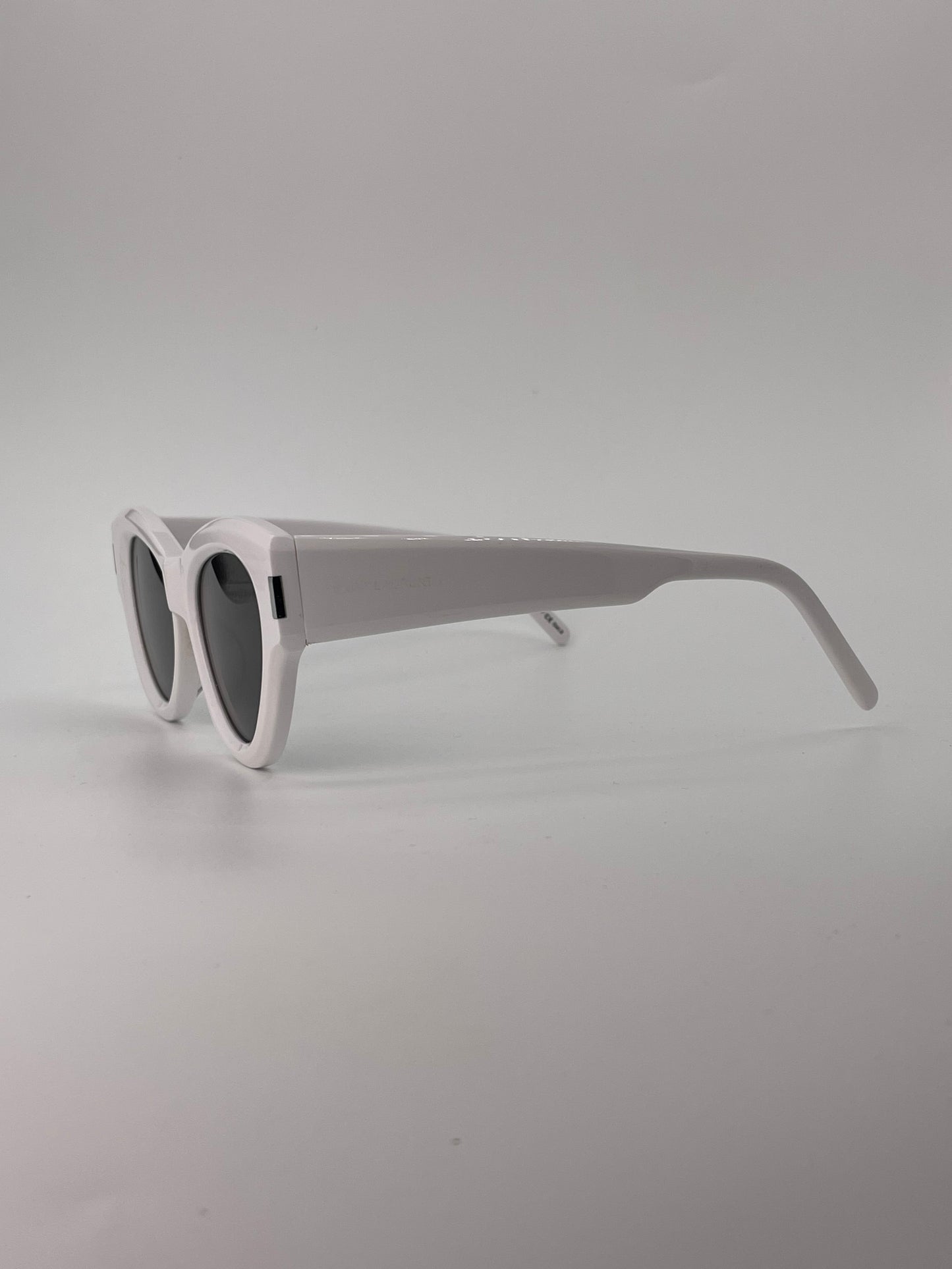 Cat eye white sunglass-288