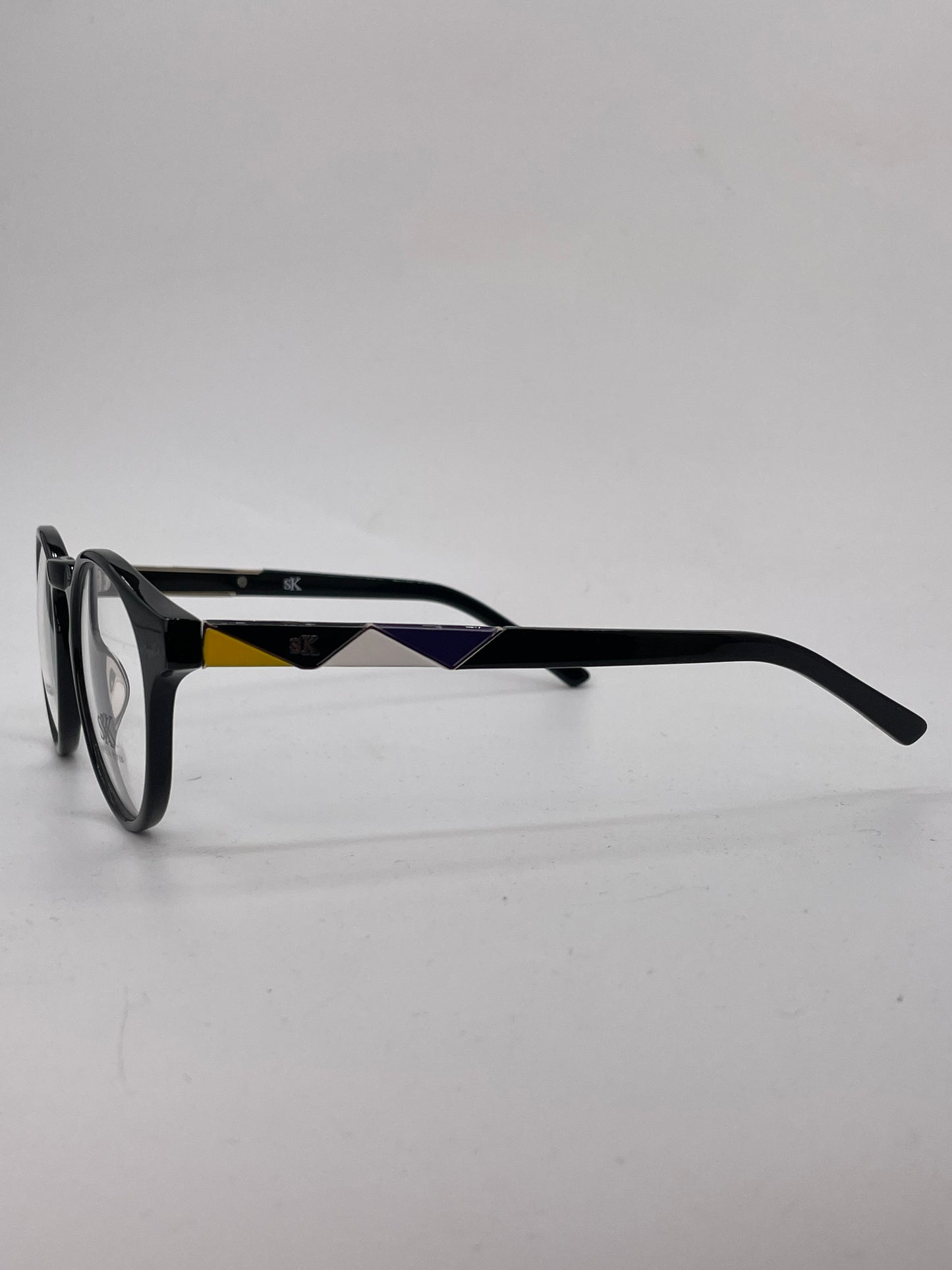 SK black round sheet optics-448