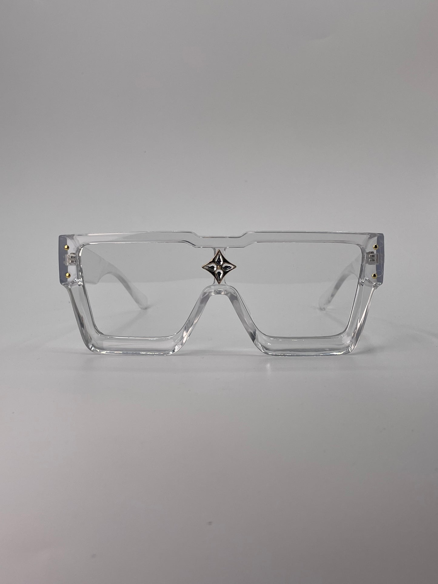 Transparent fashion model stylish  look sunglass-260