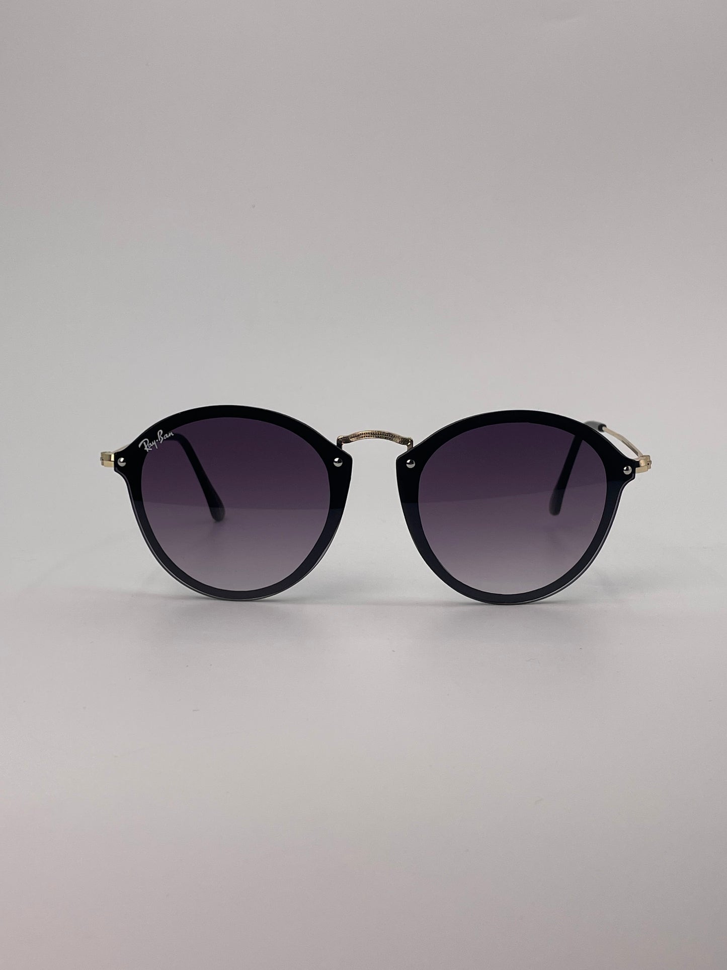 Black round sunglass with gold metal bridge-261