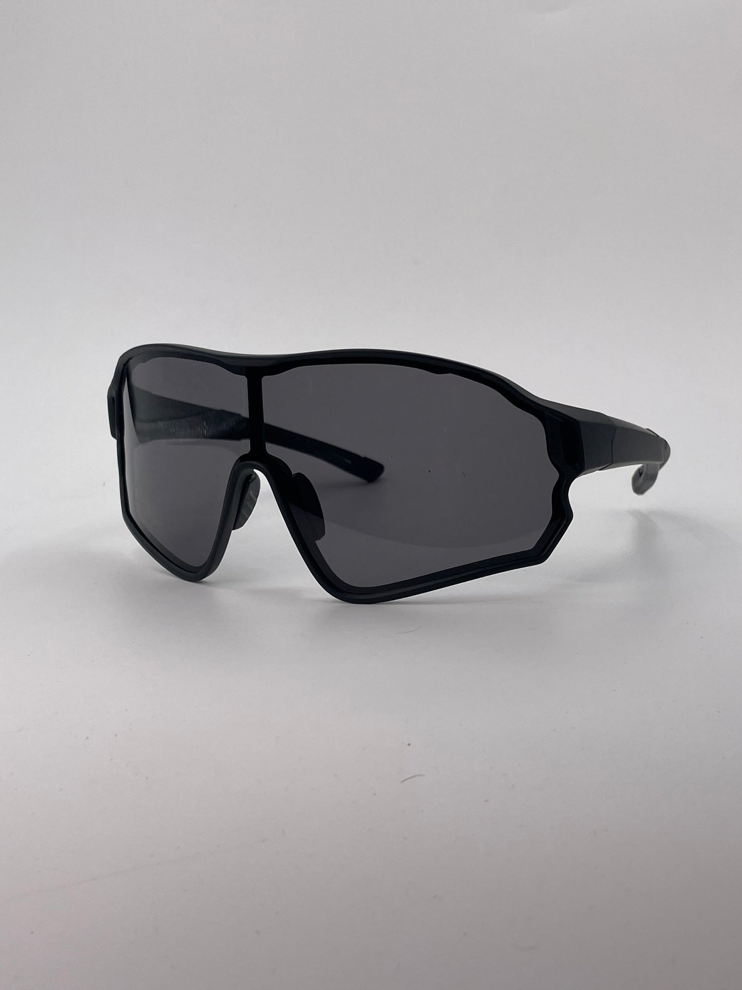 Sports sunglass with grey shades-268