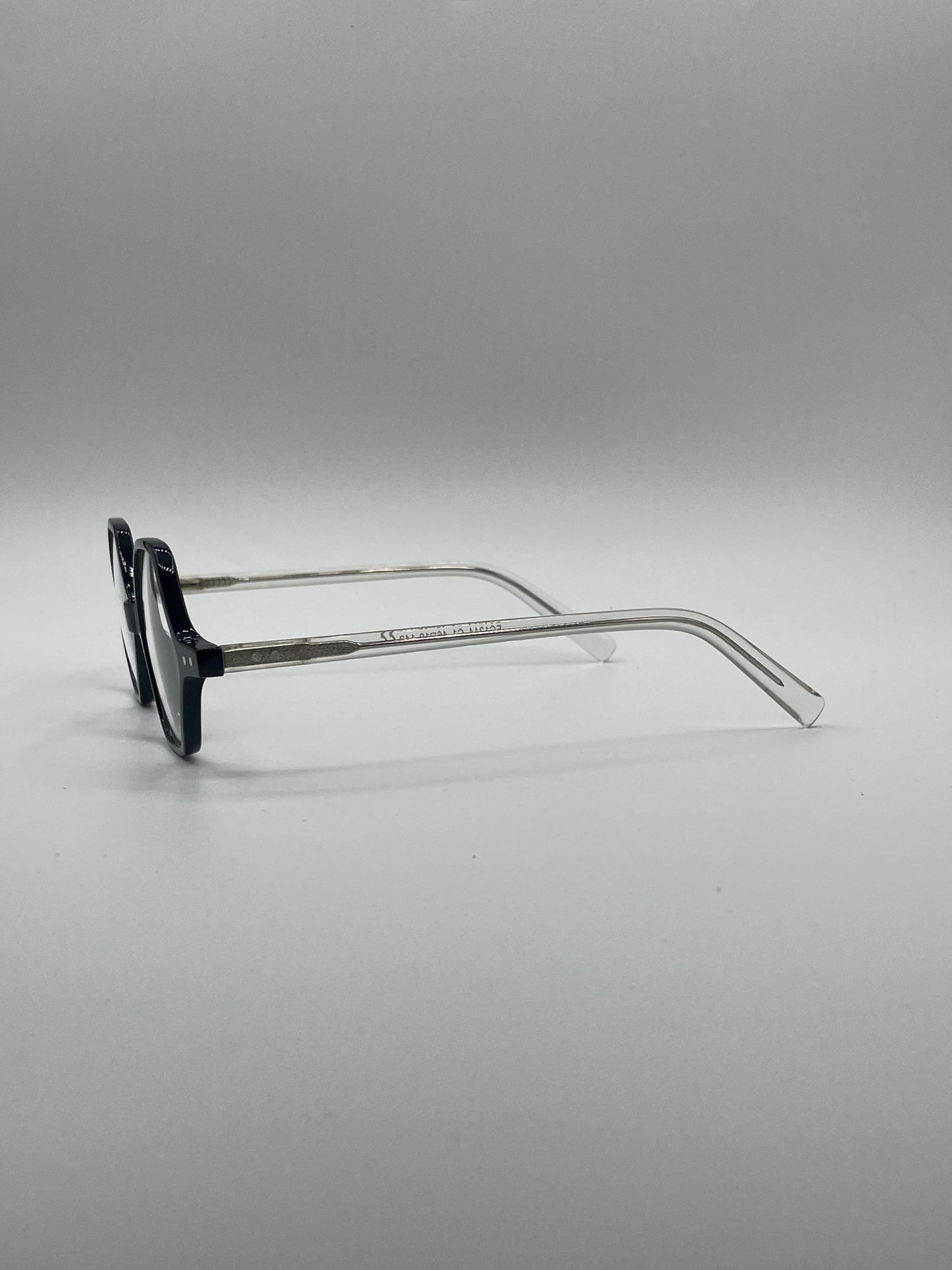 Geometrical Thin Black Frame Optics-412