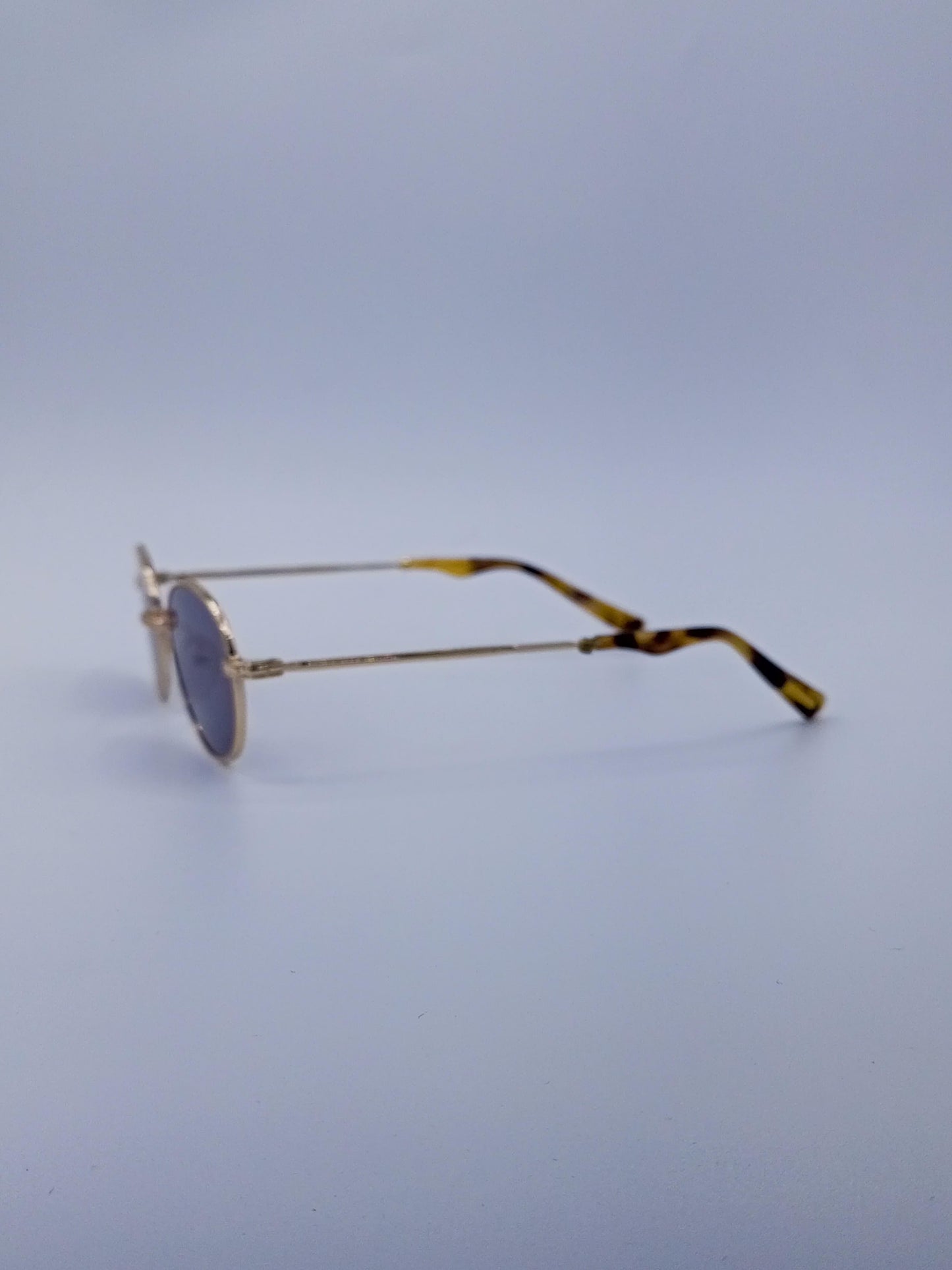 Circular Thin Golden Frame Women's Sunglasses-207